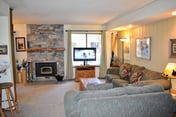 Family friendly, #131 is conveniently located close to the Village at Mammoth and Gondola