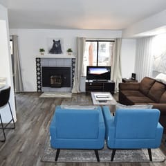 Sunshine Village #123 - Bright welcoming corner unit