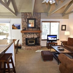 Seasons 4 - 2 bedroom loft - 2 bath #136 close to the spa, pool, and shuttle stop