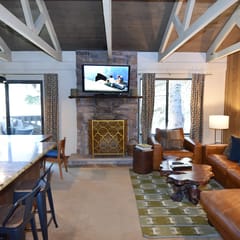 A captivating mountain themed condo #114, close to shuttle stops