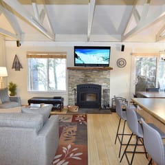 Enjoy a refreshing mountain retreat in a modern corner unit condo #116