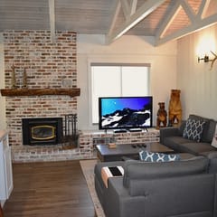 Large corner Mammoth condo, #156 is steps from free shuttle and hot spa