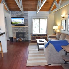 Bright corner condo overlooking the pool, #154 is steps from the shuttle