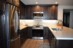 #142 A corner unit with a view of Mammoth Mountain from the dining area - Image 4