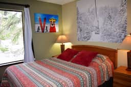#192 cozy upstairs unit, perfect for a mountain stay - Image 5