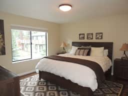 2 bedroom - 2 bath corner unit, #141 - modern mountain accommodations - Image 5