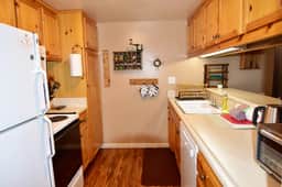 Great location, Seasons 4 Unit 151 a corner unit by Jacuzzi and shuttle close to lifts and lakes - Image 3