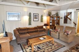 Bright corner condo overlooking the pool, #146 - Image 3