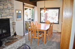 Cozy, corner condo #148 is a family-friendly escape, steps to the shuttle - Image 3