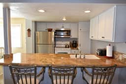 An inviting corner condo, perfect for the quick (or long) getaway #115 - Image 5