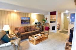 #199 An open and warming corner unit, steps from the free shuttle - Image 3