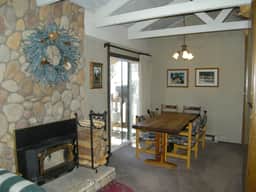 Big, warm, and comfortable mountain condo. #106 Close to town shuttle stop - Image 3