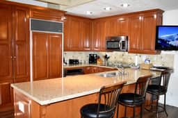 Seasons 4-Canyon Lodge, condo 126, steps from the shuttle stop,beautiful open concept kitchen - Image 4