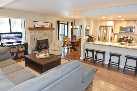 2 bedroom - 2 bath corner unit, #141 - modern mountain accommodations - Image 1