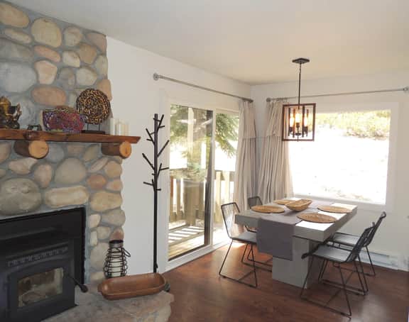 Modern corner condo #185, backs up to a treed lot - Image 3
