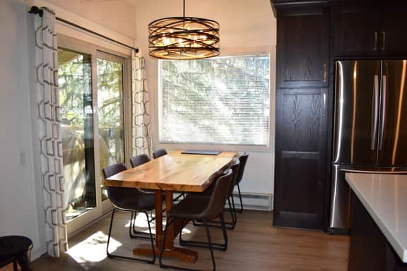 #142 A corner unit with a view of Mammoth Mountain from the dining area - Image 5
