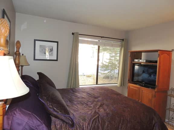 Cozy, Family-Friendly Escape, #143 is next to complex amenities! - Image 5