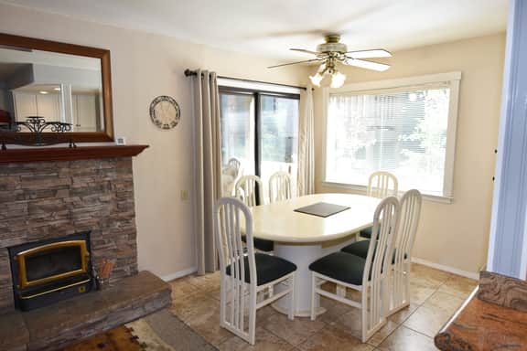 An inviting corner condo, perfect for the quick (or long) getaway #115 - Image 4