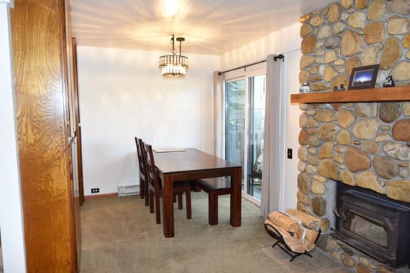Perfect condo #103 for a family-friendly retreat, close to shuttle and short walk to the Village - Image 4