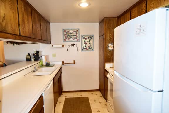 Cozy 1 bedroom condo close to the Village and slopes! - Image 4