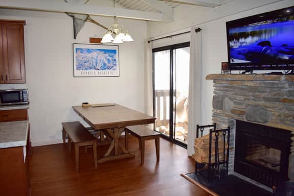 Spacious and airy upstairs condo, #188 close to the shuttle stop - Image 3