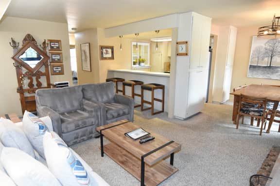 Family, friends or business trip, this versatile unit #167 is the one for you! - Image 3