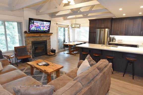 #142 A corner unit with a view of Mammoth Mountain from the dining area - Image 2
